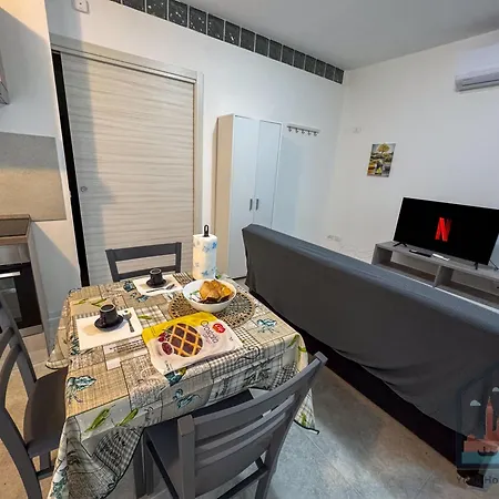 Casa Amicis - 5min Stazione Di Mestre Apartment *