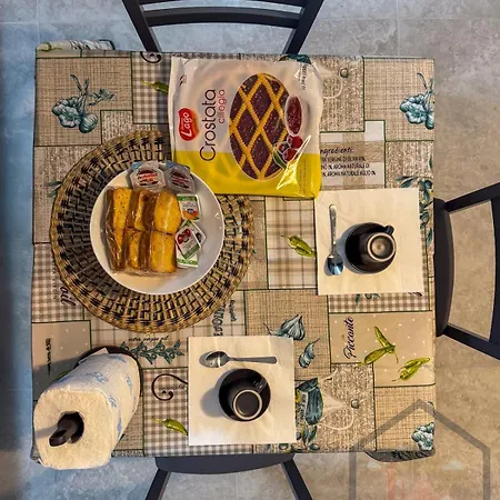 Casa Amicis - 5min Stazione Di Mestre 아파트